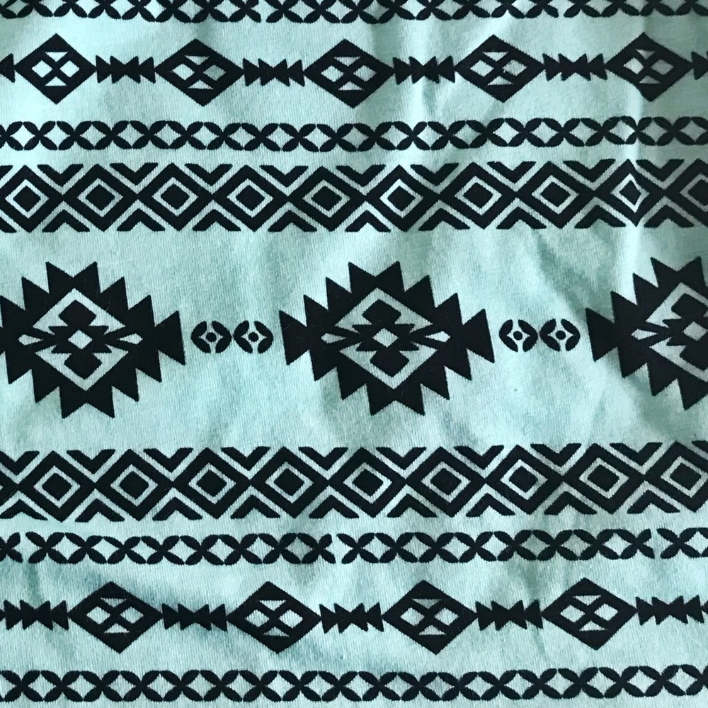 Patterned Mini Skirt - Picture 3 of 4